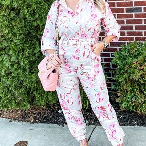 Floral Jumpsuit with Belt/ Button Front/ Size Medium/ EUC
